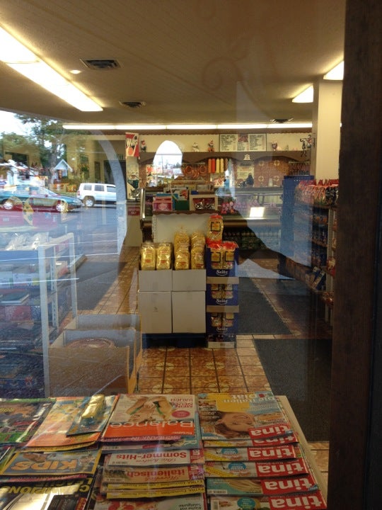 Hans' Sausage and Delicatessen, 717 SW 148th St, Burien, Washington