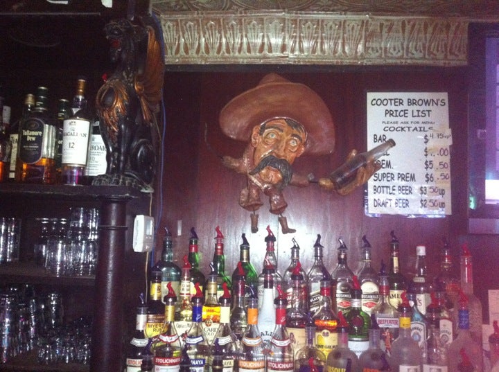 Cooter Browns Tavern & Oyster Bar, 509 S Carrollton Ave, New Orleans