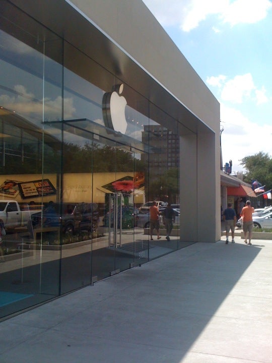 Apple Store-Knox Street - Dallas, Texas