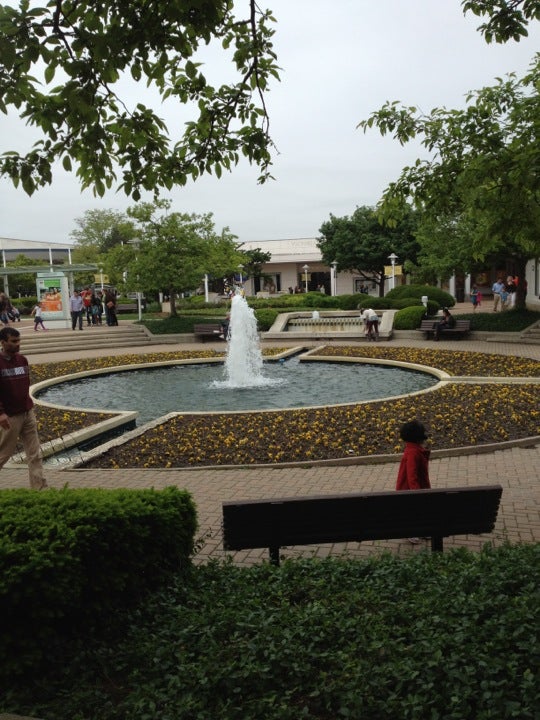 Oakbrook Center Oak Brook IL, corner of Rte 83 and Cermak R…