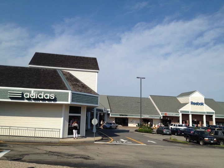 Kittery store outlets adidas