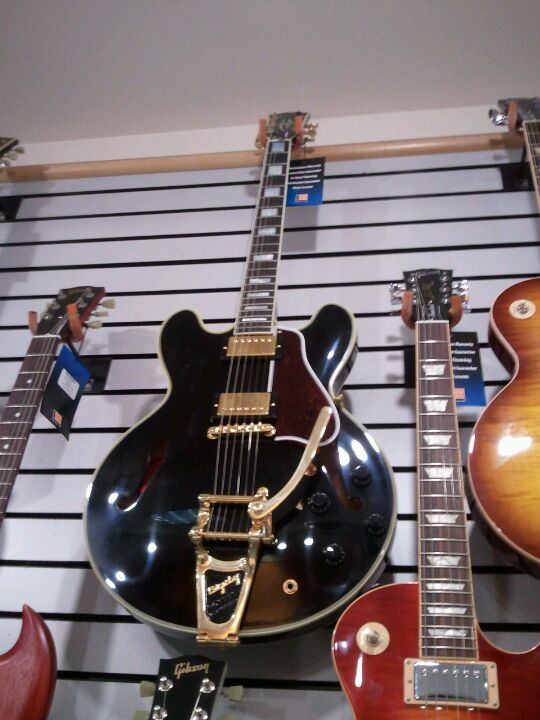 Long & McQuade Musical Instruments, 925 Bloor St W, Toronto, ON MapQuest