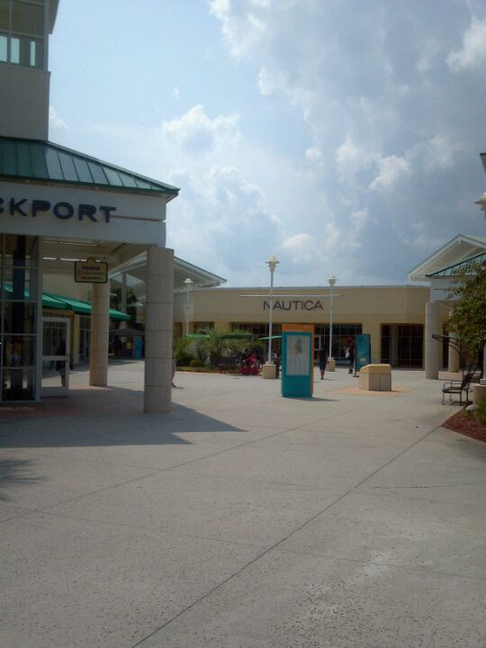 Oakley Vault, 10827 Kings Rd, Ste 820, Tanger Outlets Myrtle Beach, Myrtle  Beach, SC, Clothing Retail - MapQuest