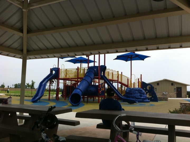 Pasa Tiempo Park, 3355 Barstow Ave, Clovis, CA, Parks MapQuest