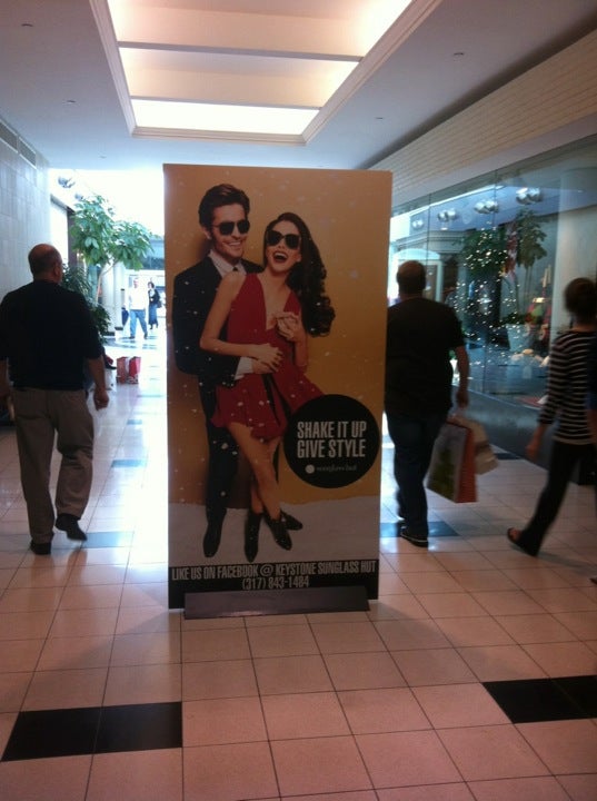 Sunglass hut keystone at the crossing Clearance