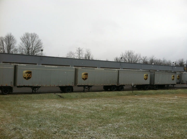 UPS Customer Center, 432 Commerce Rd, Vestal, NY, Transportation