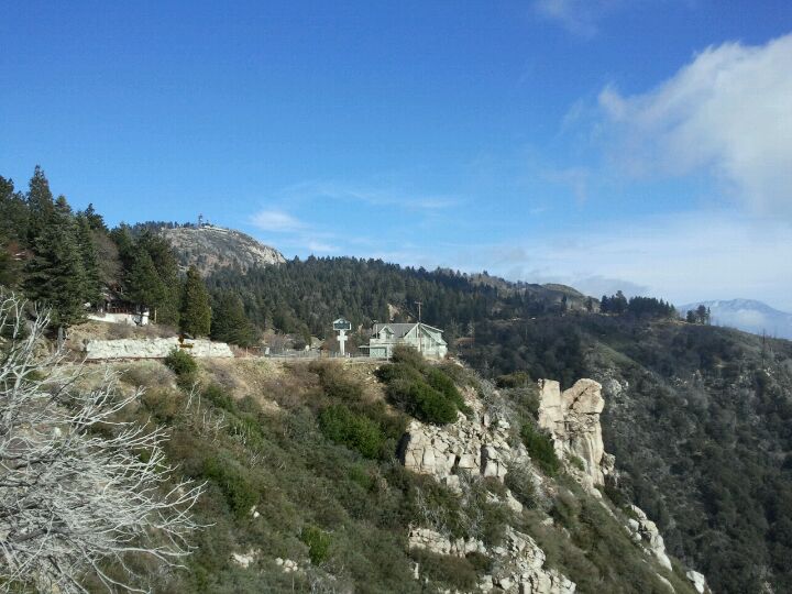 Cliffhanger Restaurant, 25187 Highway 18, Crestline, CA, Restaurants