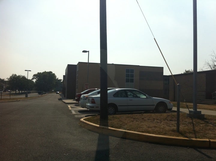 Elmwood Park Memorial High School, 375 River Dr, Elmwood Park, NJ, Elementary and secondary