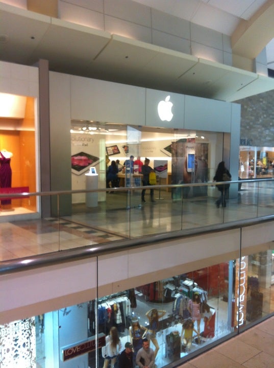 Apple Retail Store - Garden State Plaza  Apple store, Garden state plaza, Apple  retail store
