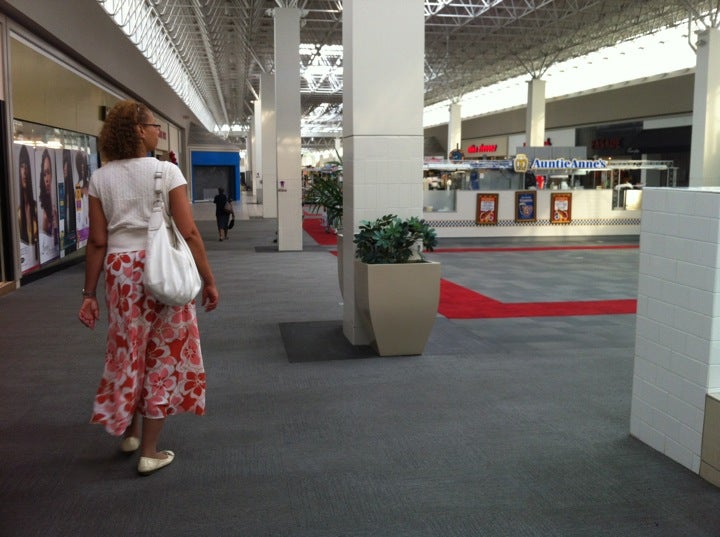 Cheltenham Square Mall, 2385 W Cheltenham Ave, Cheltenham Twp, PA