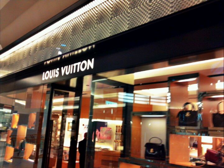 Louis Vuitton, Tampa