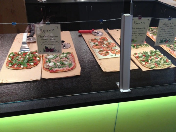 Jules Thin Crust Wayne, 114 E Lancaster Ave, Radnor Twp, PA, Eating