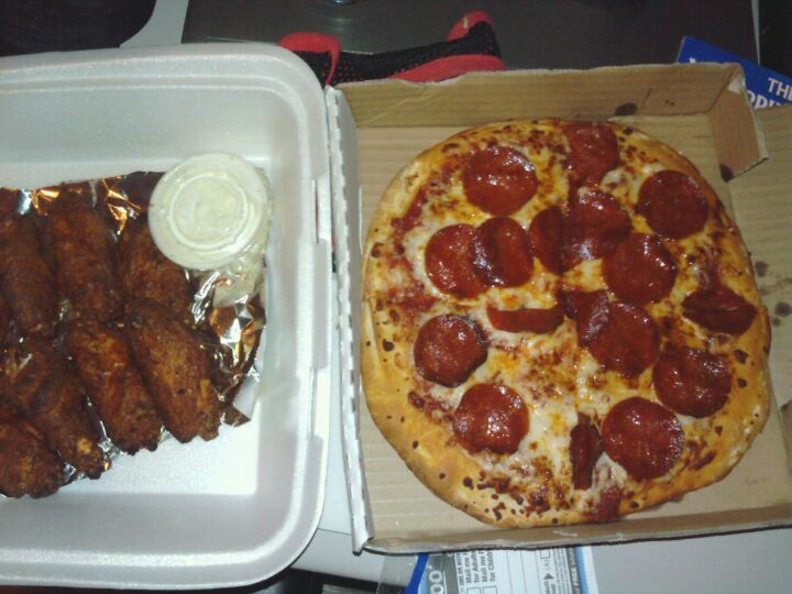 Red Runner Pizza, 2210 El Camino Ave, Sacramento, CA, Pizza MapQuest