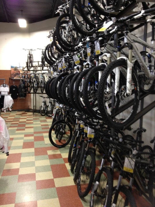 Trek Bicycle Superstore 2123 Industrial Ct Ste B Vista CA