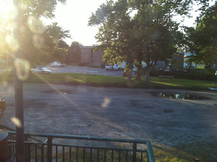 LIRR Yaphank Station, Yaphank Ave, Yaphank, NY MapQuest