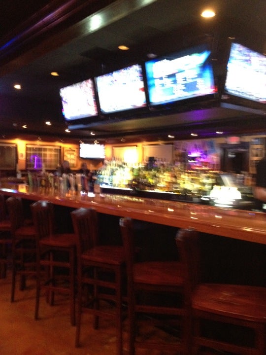 Biggies Clam Bar, 417 W Stone Dr, Kingsport, TN, Bars MapQuest