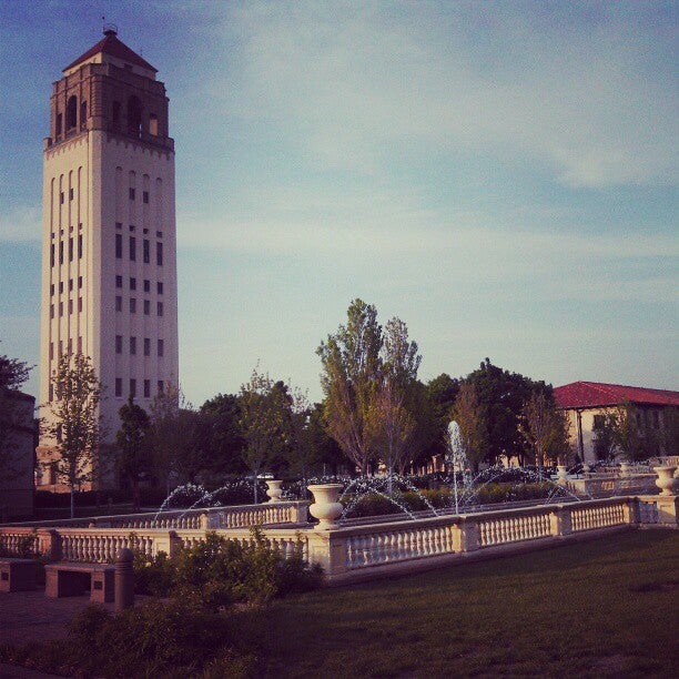 Unity Village Rose Garden & Fountains, 1901 NW Blue Pkwy, Unity Village