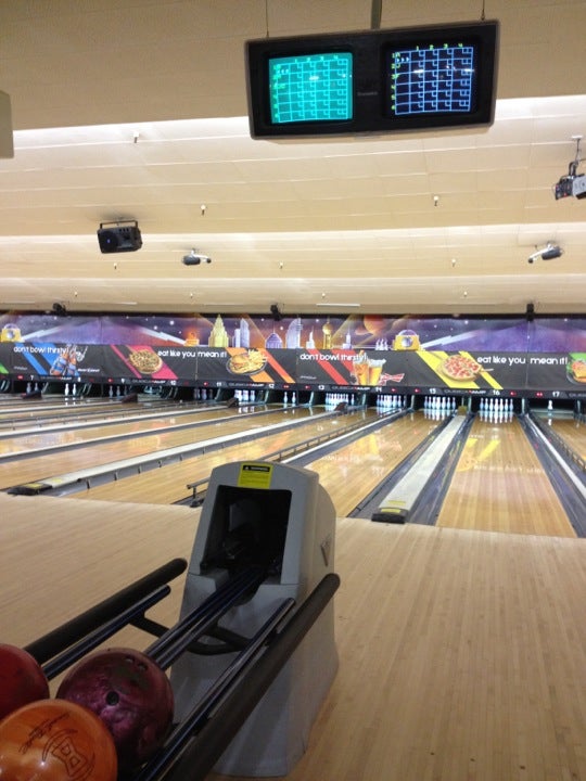Friendly Hills Bowling Alley, 15545 Whittier Blvd, Whittier, CA