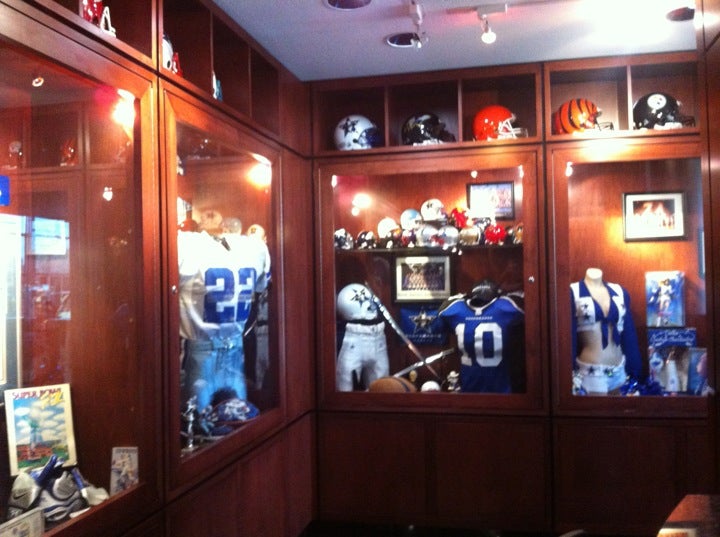 Official Dallas Cowboys Pro Shop, 3200 E Airfield Dr, DFW Airport, TX,  Sporting Goods - MapQuest