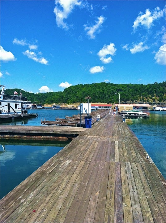 Fishtales at Wolf Creek Marina, 782 Island Ramp Rd, Nancy, KY