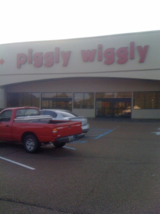 Piggly Wiggly, 122 Highway 51 N, Batesville, MS, Grocery Stores MapQuest
