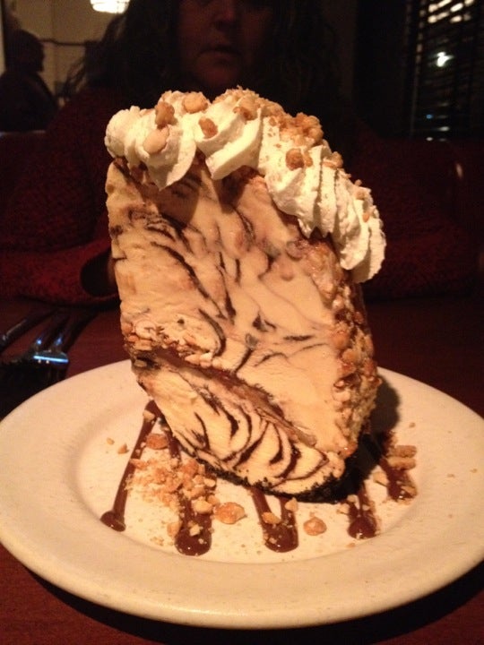 Mitchell's Fish Market, 17600 Haggerty Rd, Livonia, MI, Eating places