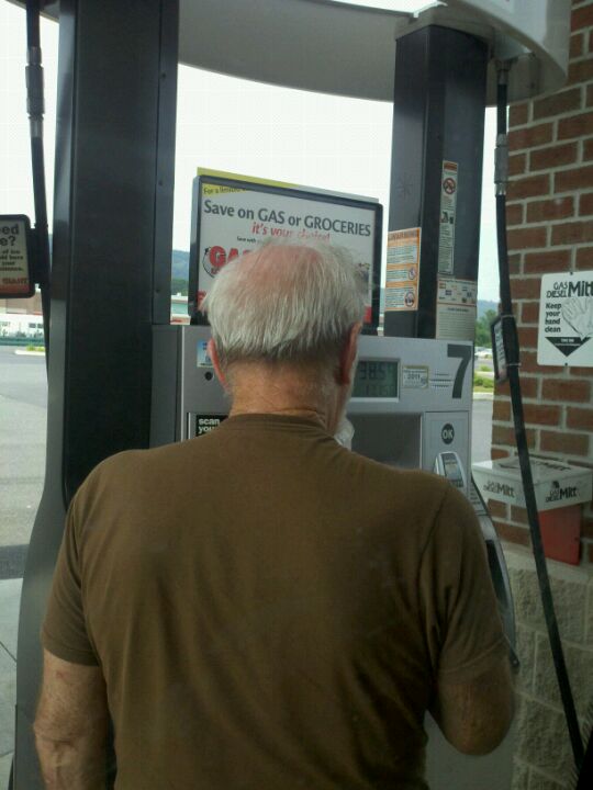 Gas Station Giant, 2334 Linglestown Rd., Harrisburg, PA, Gas Stations