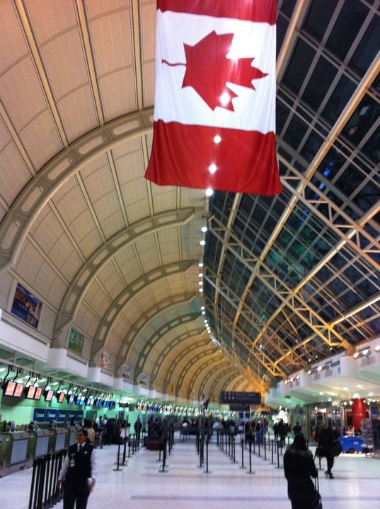 Toronto Pearson Int'lT3 Arrivals, 6301 Silver Dart Dr, Mississauga, ON