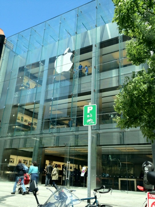 Only In Boston on X: Apple Store Boylston Street opened fourteen years ago  today as the largest Apple store in the United States. 🍎   / X