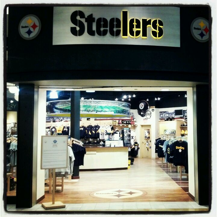 Steelers store, @ Pittsburgh Mills, daveynin