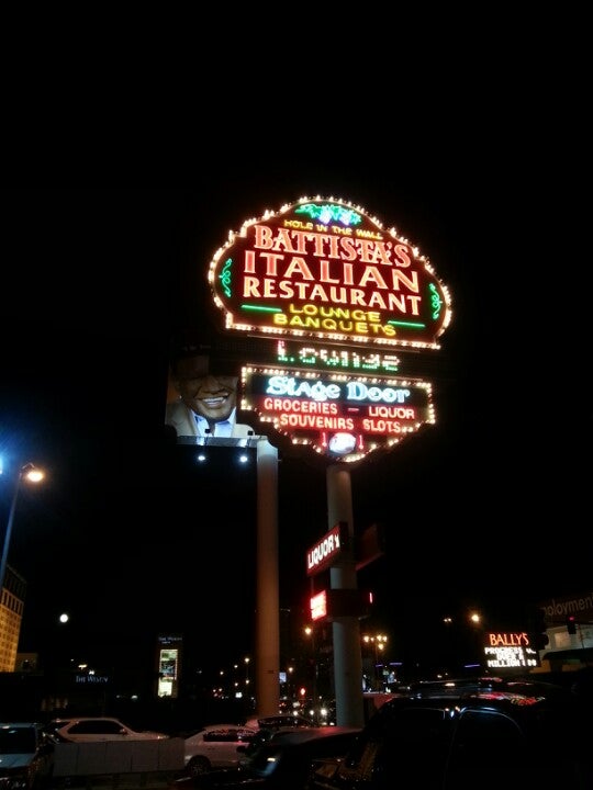 Las Vegas Gateway Arch, [1000 - 2499] Las Vegas Blvd S, Las Vegas, NV,  Historical Places - MapQuest