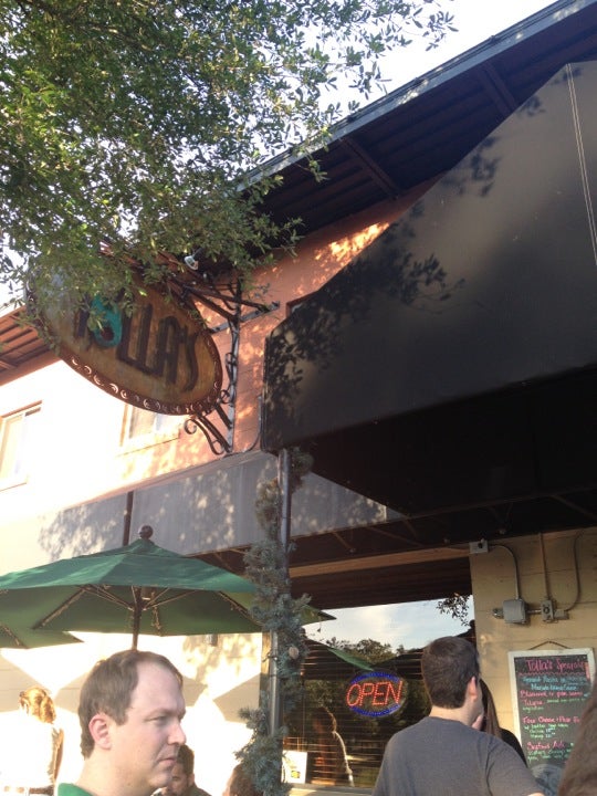 Tolla's Italian Restaurant, 240 Pennsylvania Ave N, Winter Park, FL