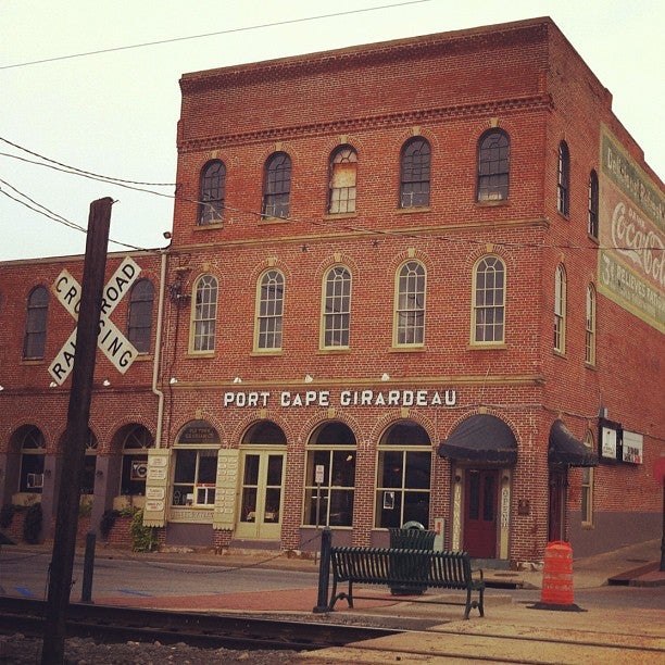 Port Cape Girardeau, 19 N Water St, Cape Girardeau, MO, Eating places MapQuest