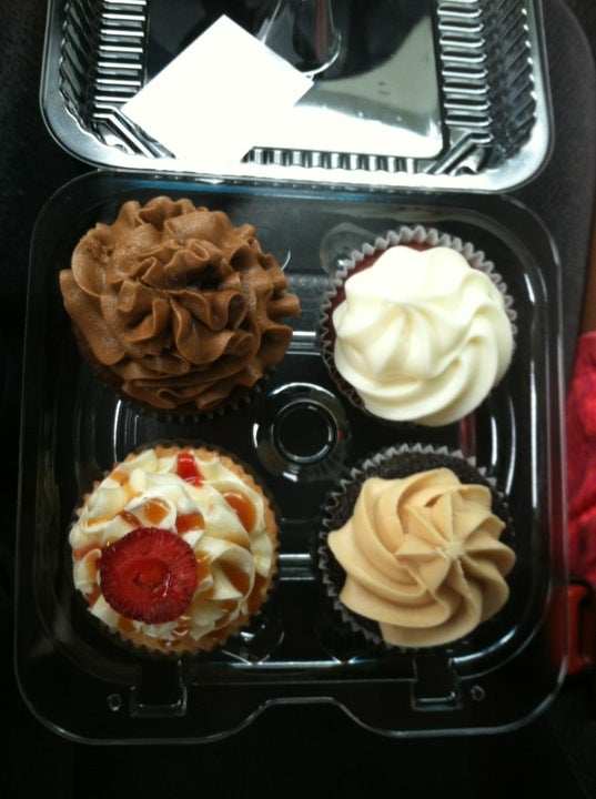 Short Cakes Cakery & Cafe, 4037 N Mt Juliet Rd, Mt Juliet, TN, Bakers