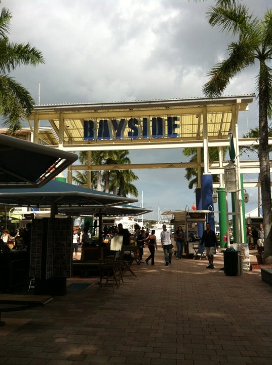 Bayside Marketplace Parking, 401 Biscayne Blvd R106, Miami, FL, Retail