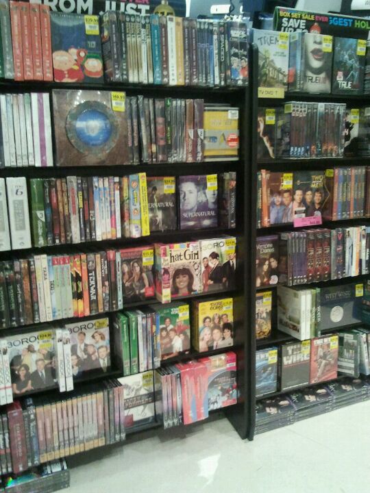 h&m 3100 howard avenue on