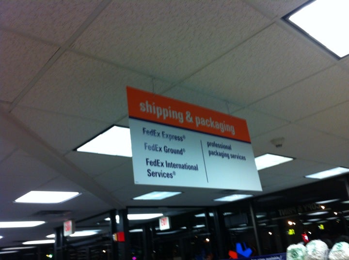 FedEx Office Print & Ship Center, 25 Newbridge Rd, Unit 1, Hicksville