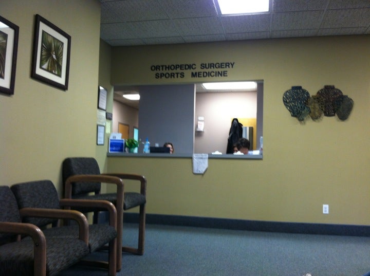 Huntington Medical Group, 180 E Pulaski Rd, Huntington Station, NY