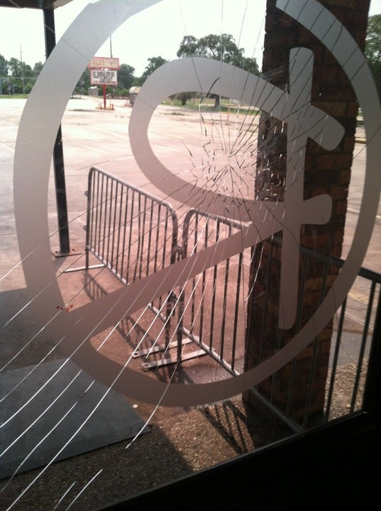 Reggie's, 1176 Bob Pettit Blvd, Baton Rouge, LA, Bar MapQuest