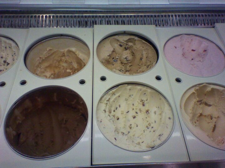 Haagen Dazs Ice Cream, 6000 W Osceola Pkwy, Kissimmee, FL, Ice cream