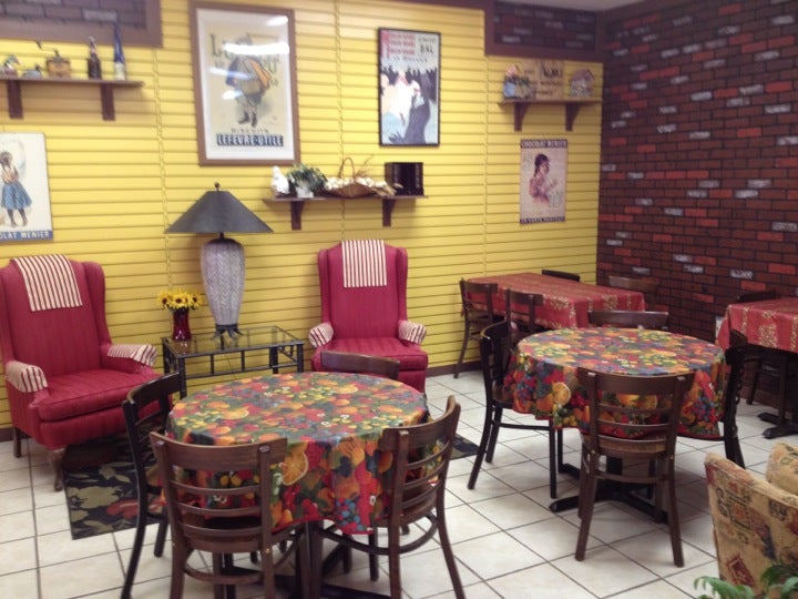 French Bakery & Courtyard Cafe, 430 William Hilton Pkwy, Ste 201c