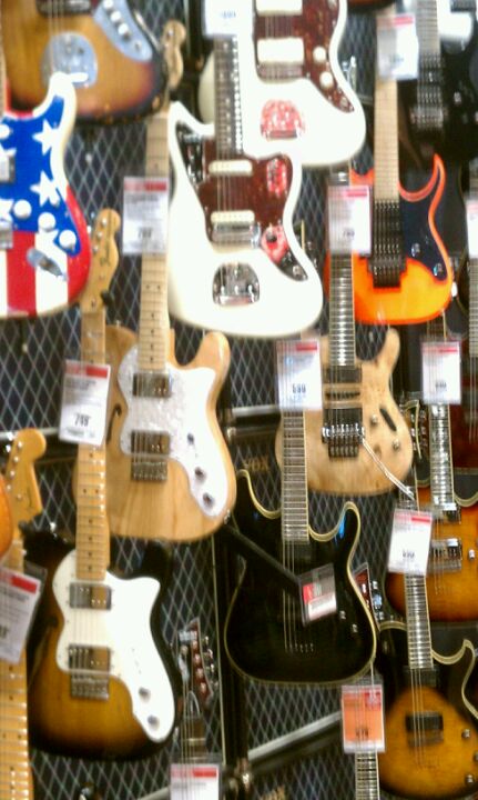 guitar center las vegas blvd