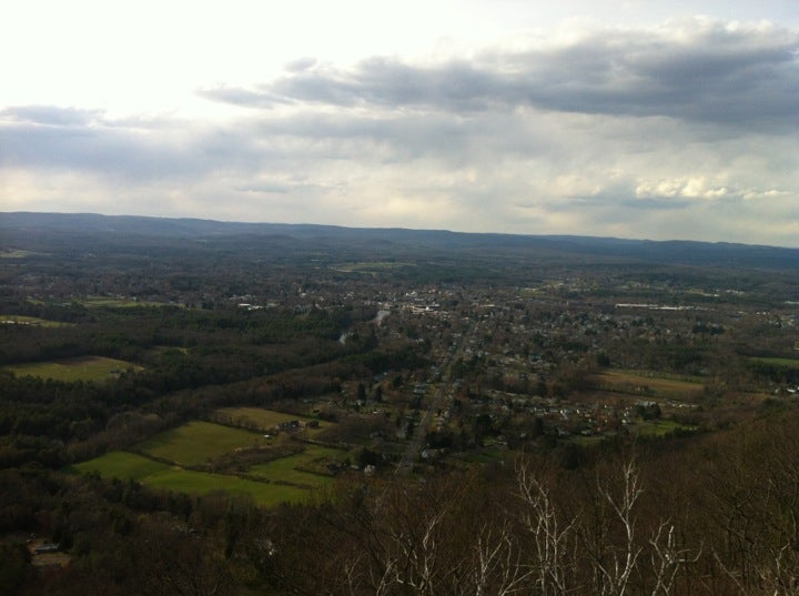 Mt. Tom Towers, Holyoke, MA, Landmark MapQuest