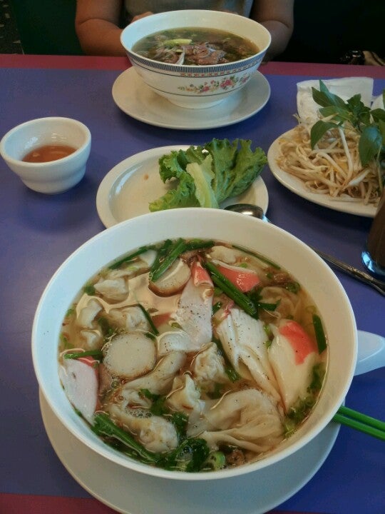 Noodle House CLOSED, 3924 S Grand Blvd, St Louis, MO, Eating places