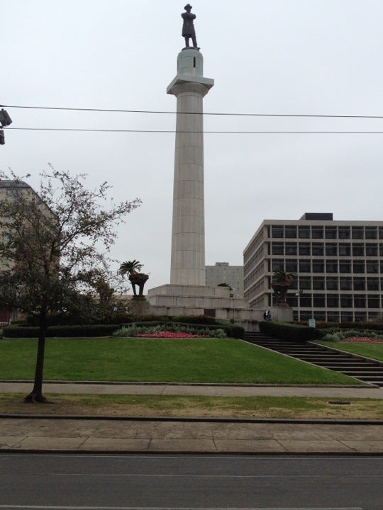 Lee Circle, Lee Cir, New Orleans, LA, Monuments - MapQuest