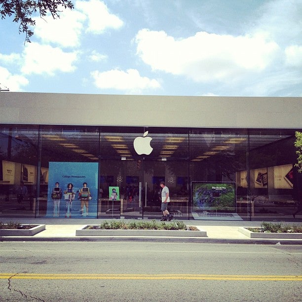 Apple Store-Knox Street - Dallas, Texas