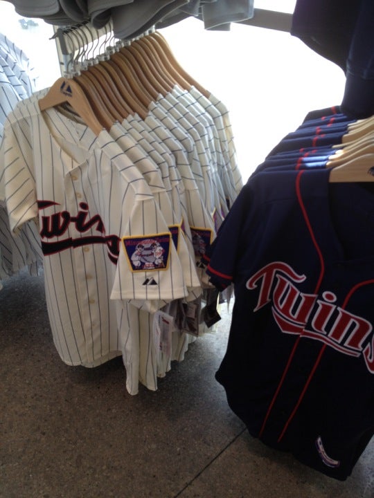 Majestic Twins Clubhouse Store, 1 Twins Way, Minneapolis, MN
