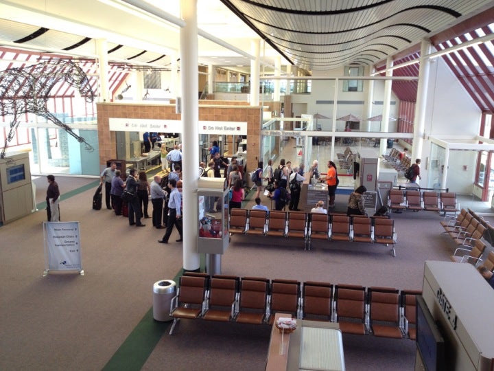 Central Il Regional Airport at BloomingtonNormal (BMI), 3201 Cira Dr