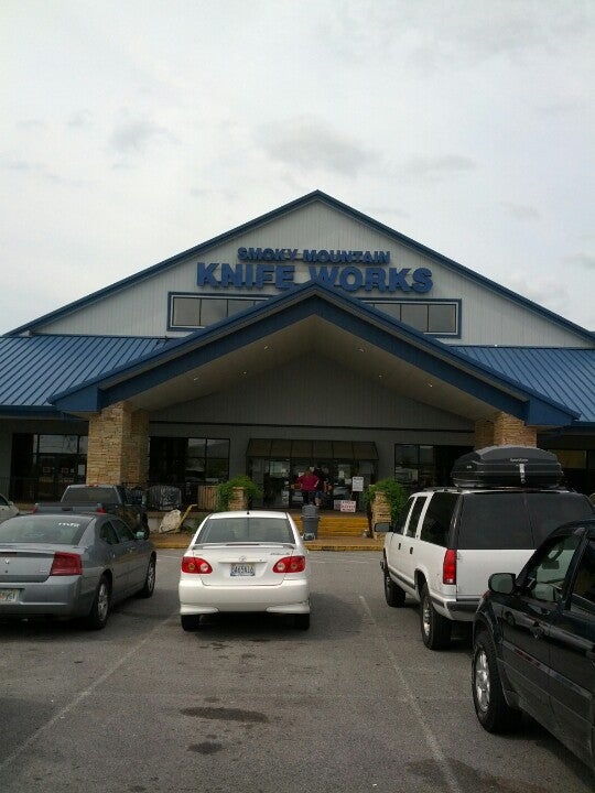 Smoky Mountain Knife Works, 2320 Winfield Dunn Pkwy, Sevierville, TN