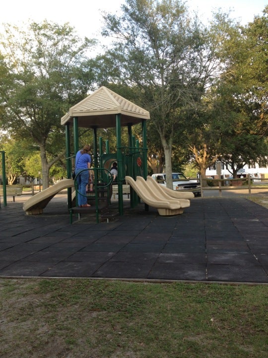 Historic Downtown Edenton Waterfront Park, S Broad St, Edenton, NC